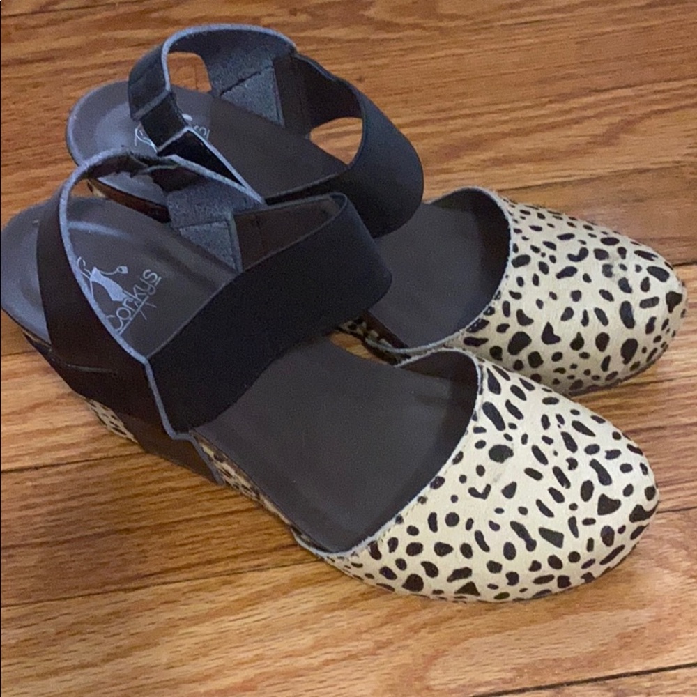 Leopard Print Corkys